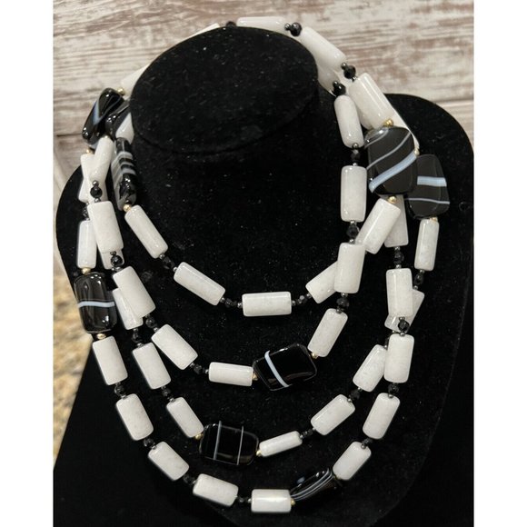 Facets 5th Avenue Glass Bead Necklace Black & White - Picture 2 of 9